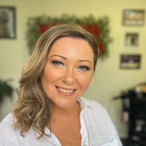 Meet your Posher, Corrine